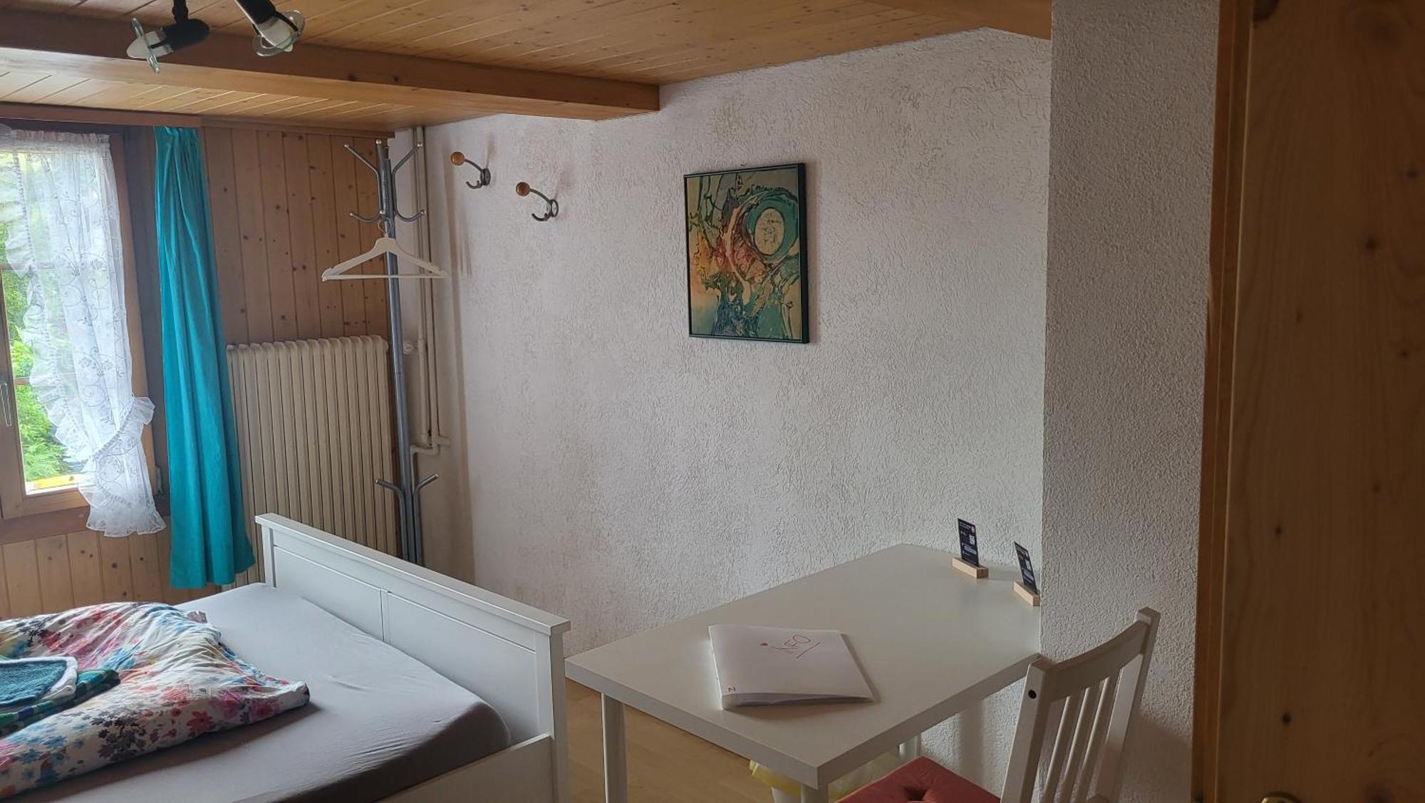 Auszeit Bed and Breakfast Wattenwil Buitenkant foto